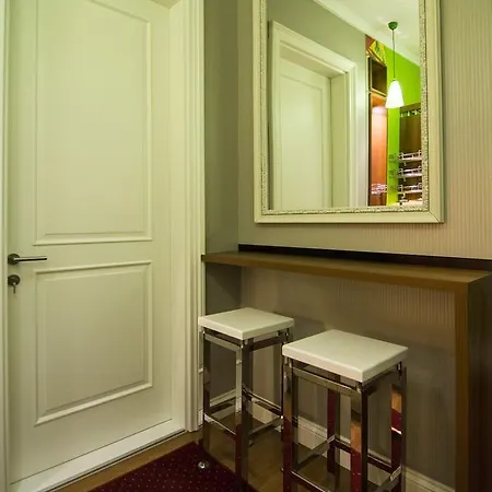 Wimbledon Garni Concept Bed & Breakfast 4*